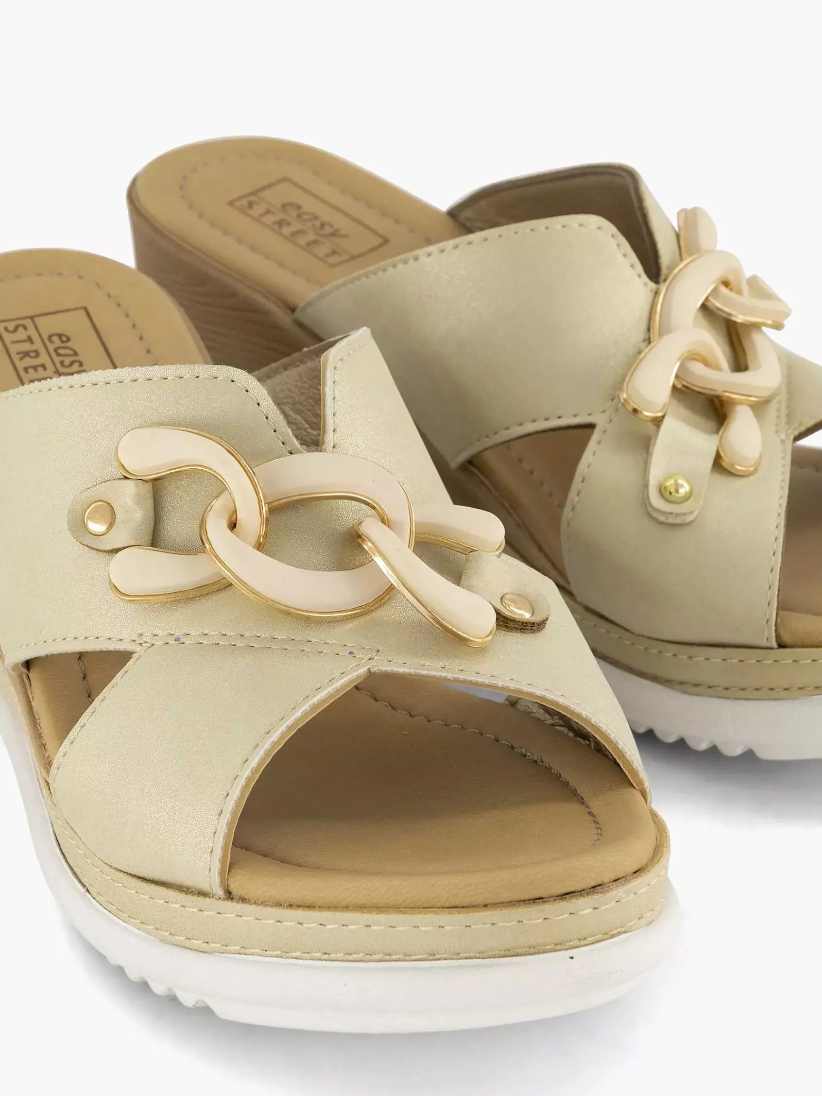 Easy Street Comfort Schoenen-Beige Comfort Slipper