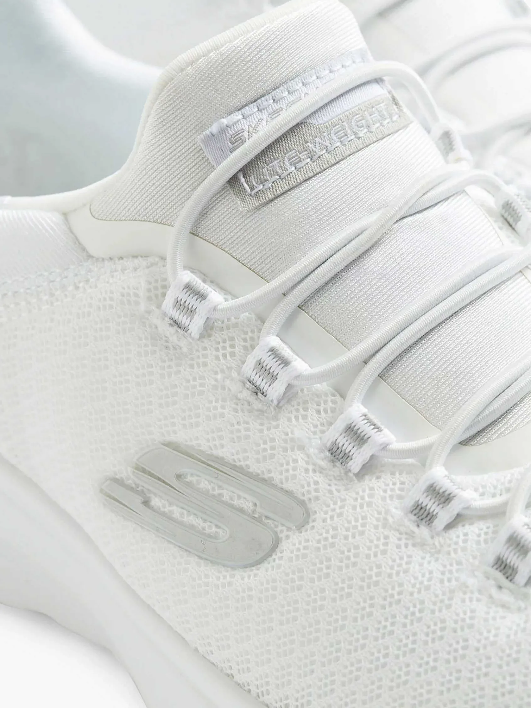 Skechers Instappers-Witte Roseate - Sweet Tribute