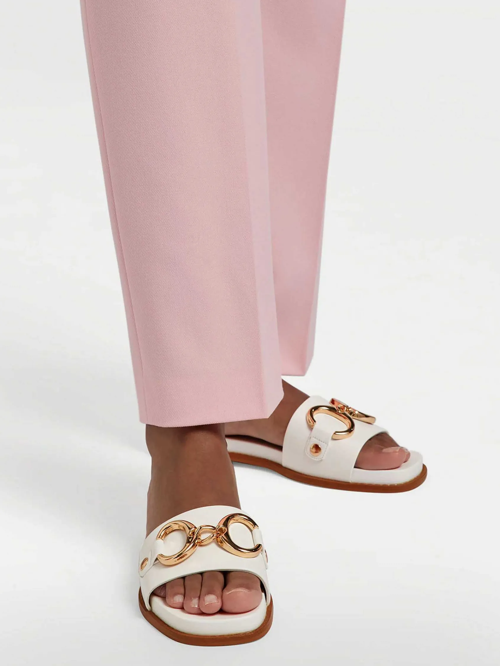 Graceland Slippers-Witte Slipper Sierketting