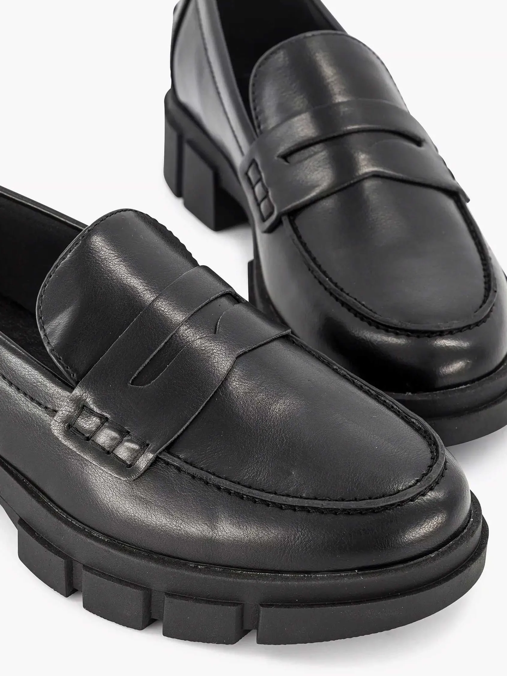 Graceland Instappers-Zwarte Chunky Loafer